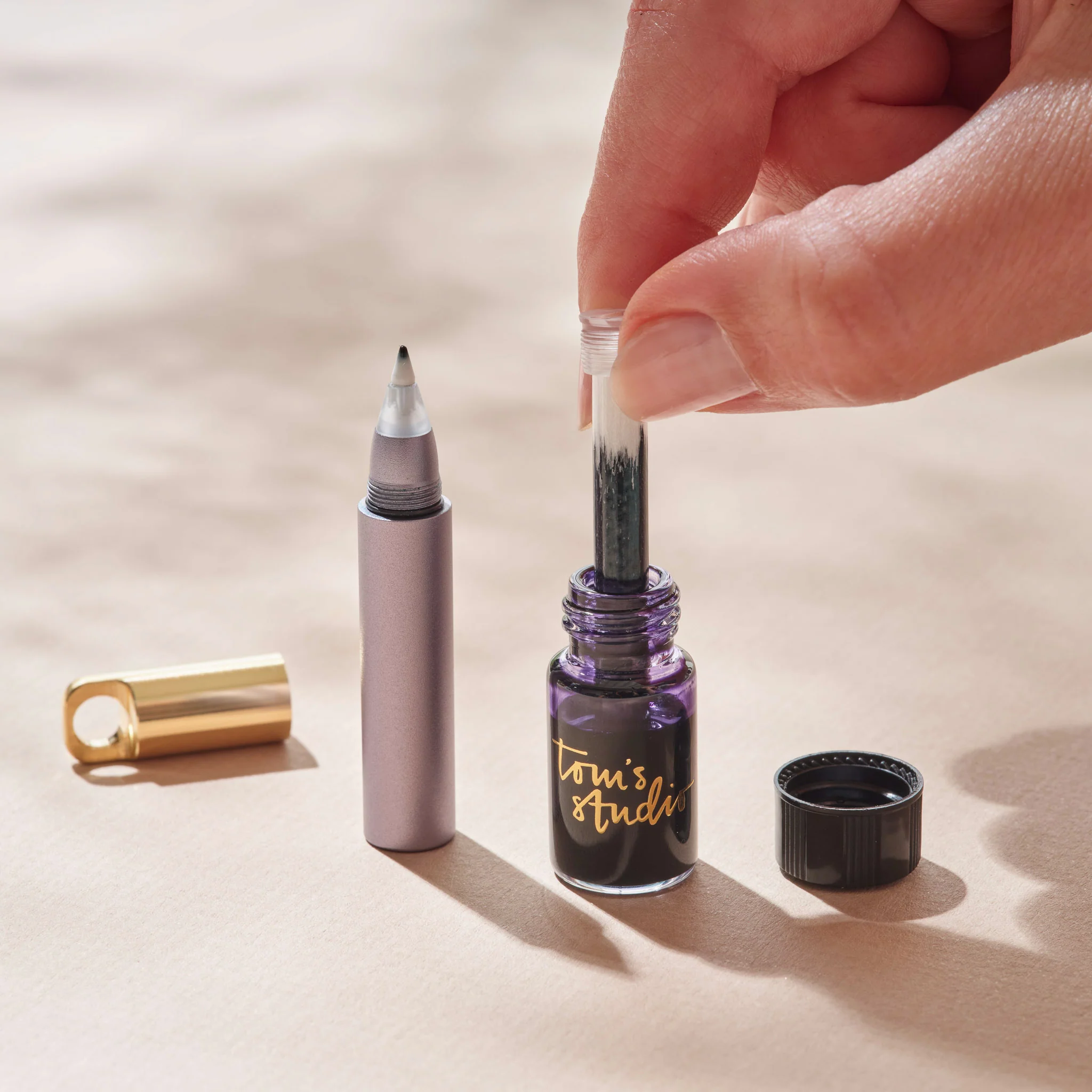 The Field Mouse β refillable travel pen - Image 16